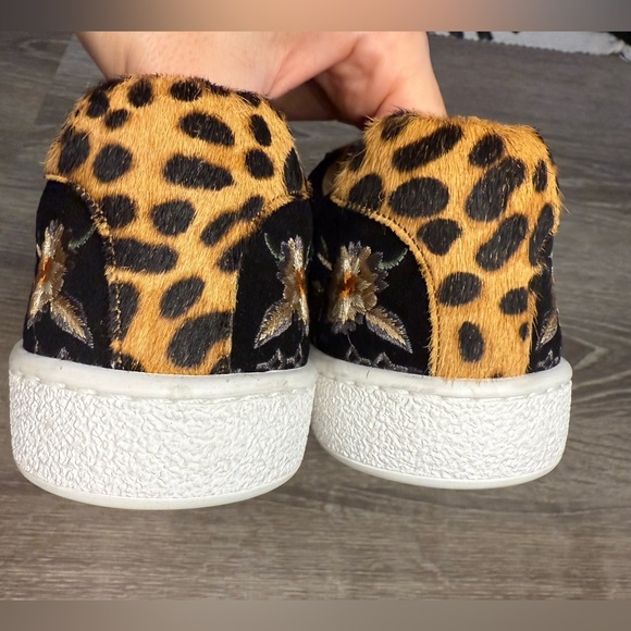 Johnny Was Acacia Leopard Sneakers Size 6 - Picture 8 of 11